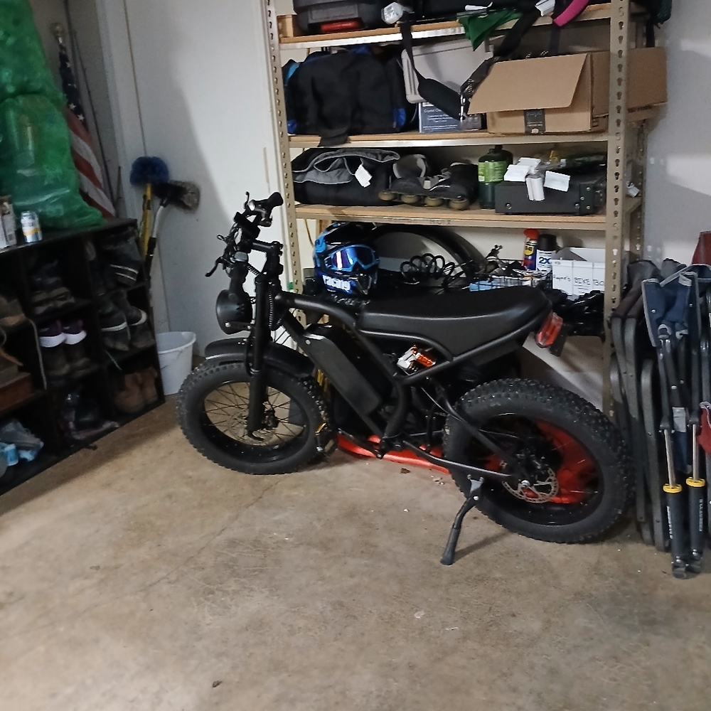 Meet your Posher, Rayne